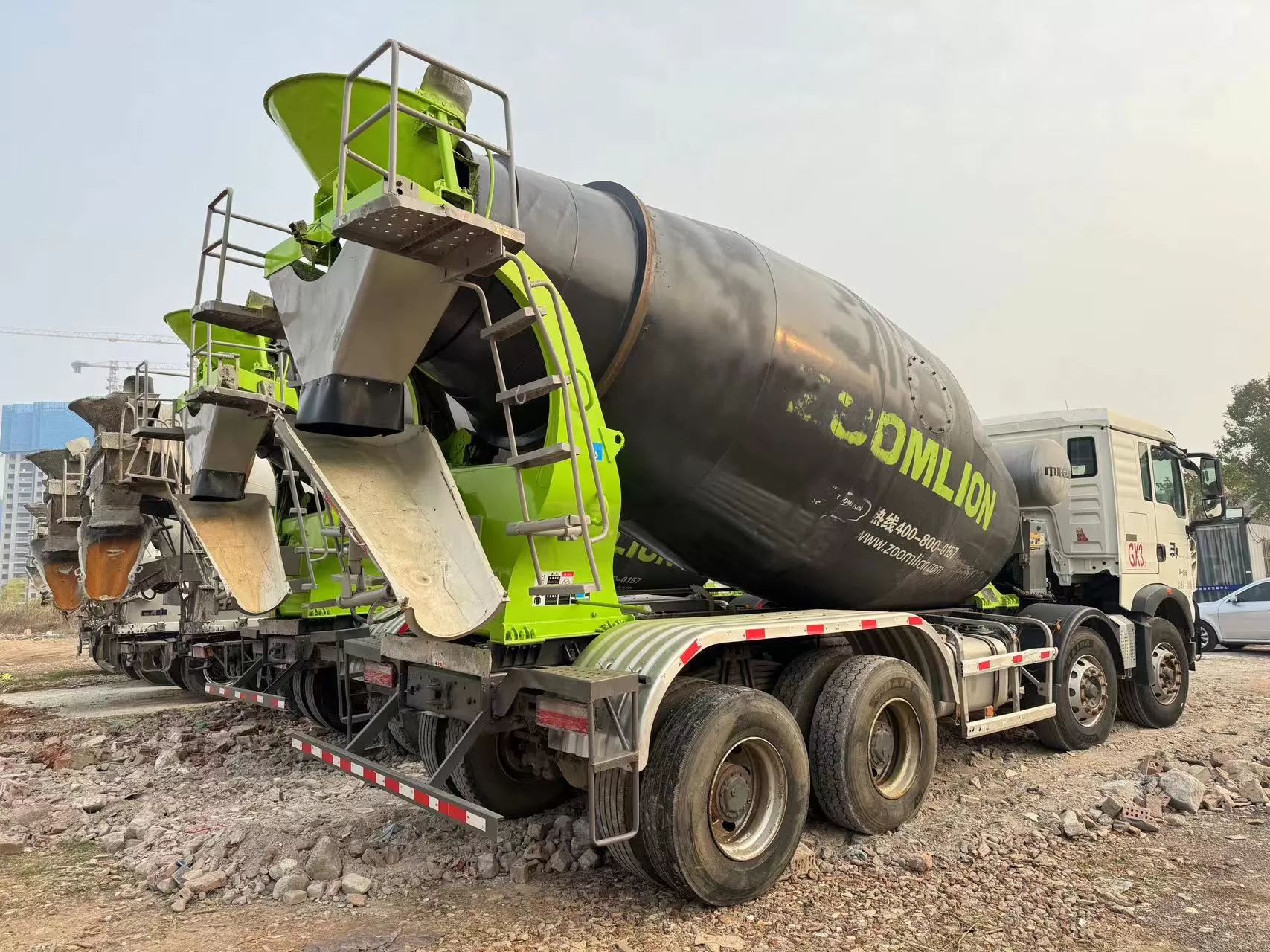 2021 zoomlion كبيرة 12 متر مكعب شاحنة خلط الأسمنت مستعملة على هيكل howo