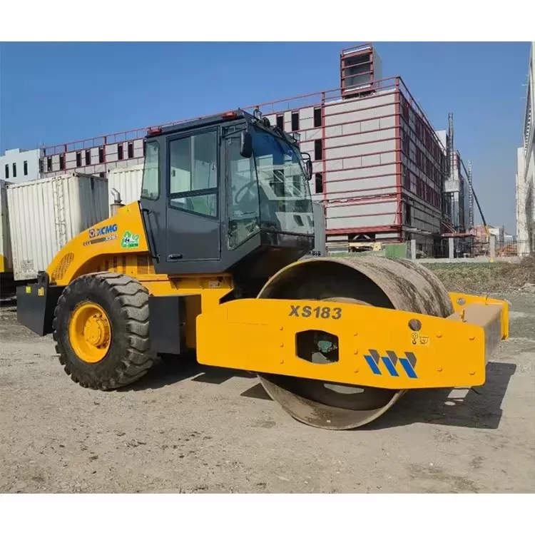 xcmg 18ton تستخدم الضاغطة الاهتزازية ذات العجلات ذات الأسطوانة الواحدة بكرات ضاغطة التربة الأسطوانة الهيدروليكية الأسفلت الأسمنت ملموسة